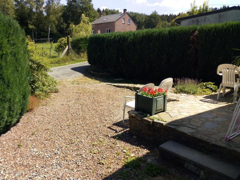 Chalet De La Vallee Des Pres Oignies Exteriör bild